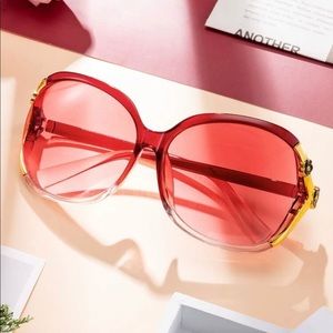 Stylish Oversized Red Gradient Women's Sunglasses